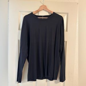 Lululemon black long sleeve top